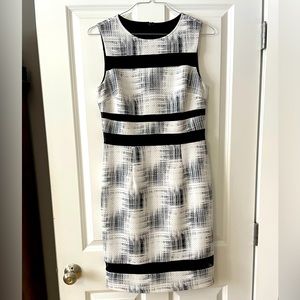 NWT Frank Lyman Design dress. Black & white sleeveless print.